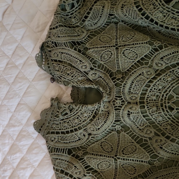 Ultra Pink Womens Green Bell Sleeve Blouse - Picture 4 of 6